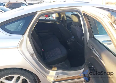 2016 Ford Fusion Se z USA, uszkodzony, nr VIN 3FA6P0H77GR117159